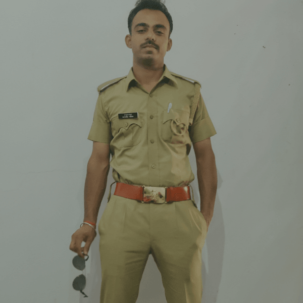 Paramjeet Malik - UP Police - uniformer